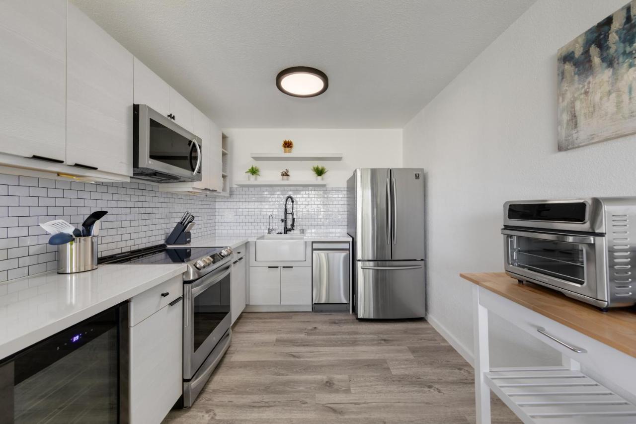 Newly Renovated Condo With Sup Paddle Boards And Golf Clubs Included Kailua-Kona Exterior photo